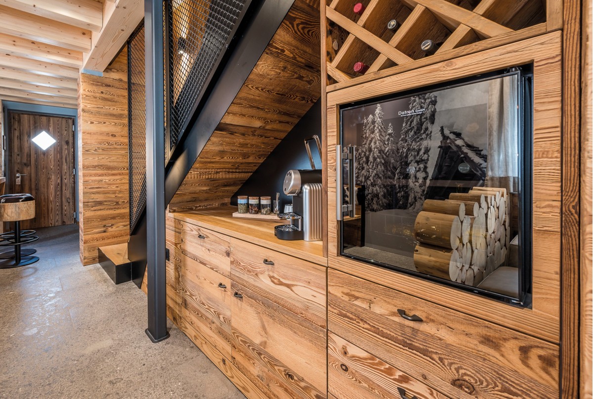Kuzai furnishing panels